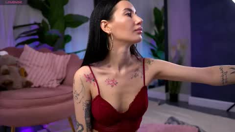 Serena online show from 11-11-25, 10:59