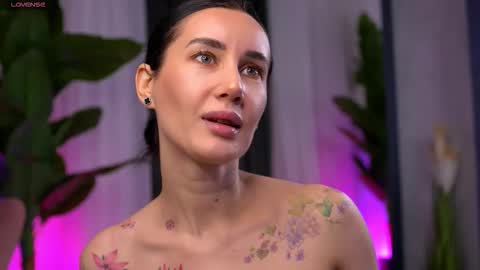 Serena online show from 11-21-25, 11:09