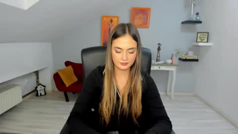 serenlys online show from 11-04-25, 09:03