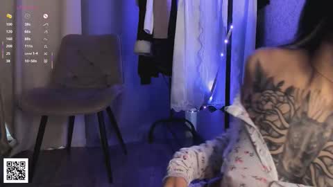 Ariana online show from 10-21-25, 03:07