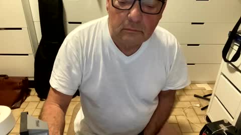 Snapshot of serge8413 chatting on 12-02-24, 03:15 serge8413 online show from 12-02-24, 03:15