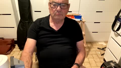 Snapshot of serge8413 chatting on 12-09-24, 02:02 serge8413 online show from 12-09-24, 02:02