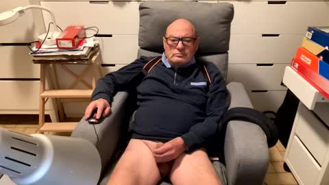 Snapshot of serge8413 chatting on 01-05-25, 10:08 serge8413 online show from 01-05-25, 10:08