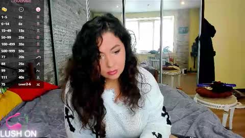 Snapshot of serpenttempter88 chatting on 10-31-25, 08:15 VIOLA online show from 10-31-25, 08:15