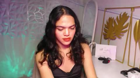 Bella online show from 11-14-25, 07:01