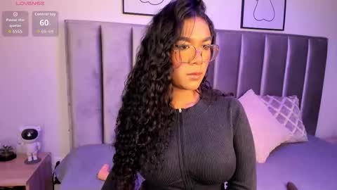 Snapshot of seshat_hitt chatting on 01-18-26, 04:16 Seshat online show from 01-18-26, 04:16