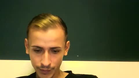 Snapshot of sesinha69 chatting on 10-31-25, 09:54 Sesinha online show from 10-31-25, 09:54