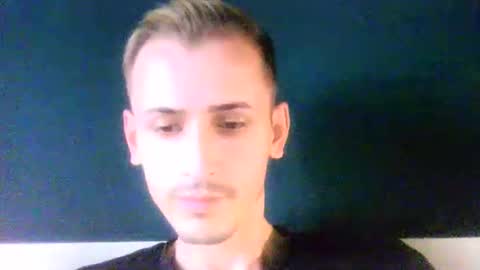 Snapshot of sesinha69 chatting on 11-02-25, 01:13 Sesinha online show from 11-02-25, 01:13