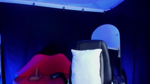 LUCERO online show from 10-14-25, 03:40