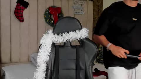 HEY IM SETH online show from 12-11-24, 07:57