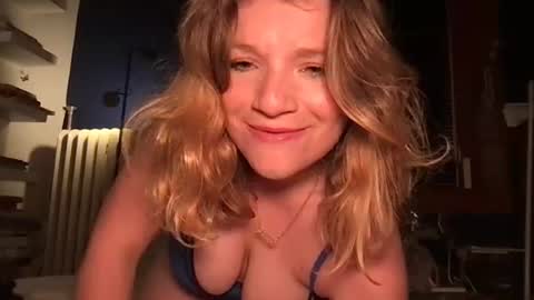 Snapshot of seturselfonfyre chatting on 10-18-25, 06:16 seturselfonfyre online show from 10-18-25, 06:16