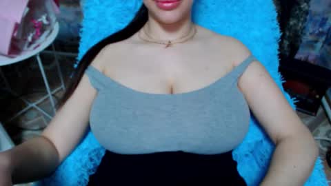 seu_cute online show from 12-15-25, 07:23