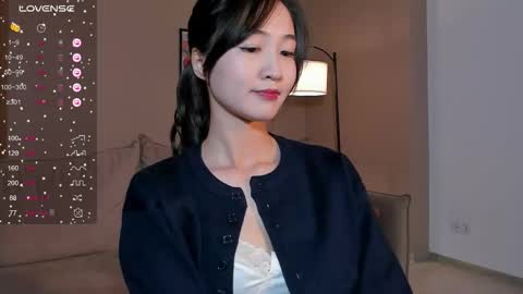 Snapshot of seulbi chatting on 10-13-25, 03:01 Sana online show from 10-13-25, 03:01
