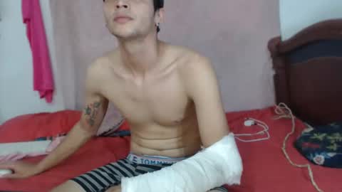 Snapshot of sex_forever77 chatting on 01-06-25, 08:07 Karol y antony online show from 01-06-25, 08:07