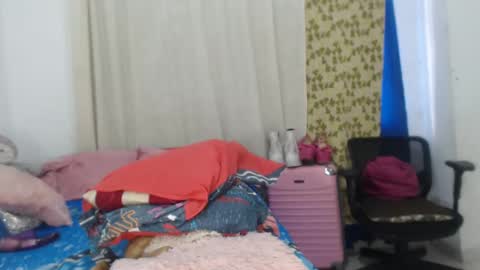 Snapshot of sex_forever77 chatting on 02-27-25, 05:15 Karol y antony online show from 02-27-25, 05:15