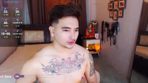 AXEL online show from 10-30-25, 03:02