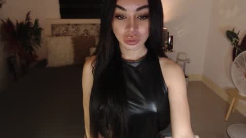 Snapshot of sexenchantresstgirl chatting on 02-28-25, 11:12 Mistress Maria online show from 02-28-25, 11:12