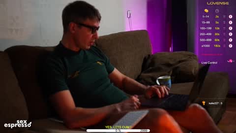 Snapshot of sexespresso chatting on 10-17-25, 03:25 Thank you for Birthday Wishes online show from 10-17-25, 03:25