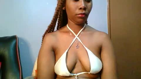Maggie online show from 02-02-25, 03:43