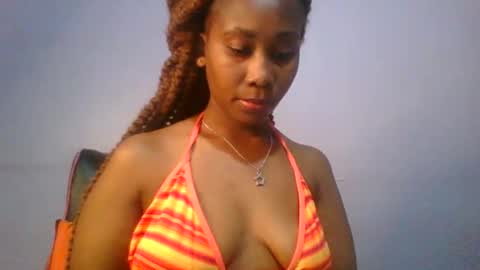 Maggie online show from 02-08-25, 04:57