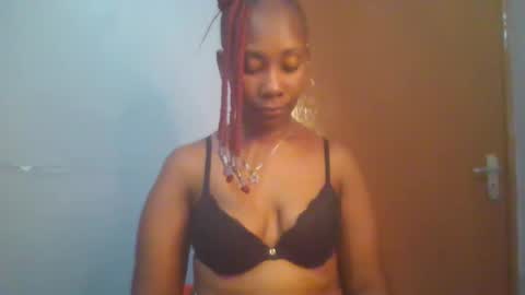Maggie online show from 02-26-25, 07:31