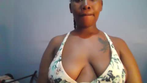 Maggie online show from 09-26-25, 04:16