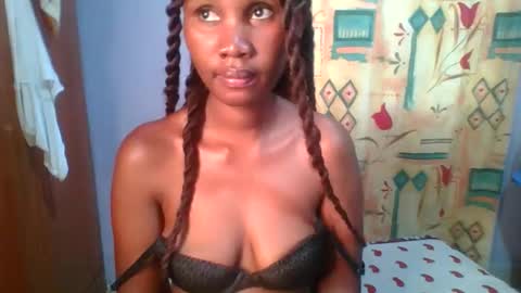 Snapshot of sexie_love chatting on 09-25-25, 02:10 Nancy online show from 09-25-25, 02:10