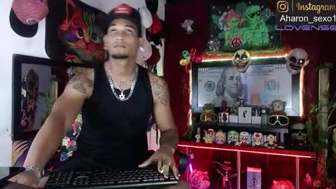 Snapshot of sexo_aharon chatting on 11-29-25, 01:19 Aharon ravelo online show from 11-29-25, 01:19