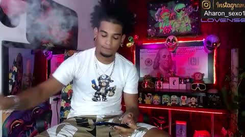 Snapshot of sexo_aharon chatting on 12-02-25, 04:40 Aharon ravelo online show from 12-02-25, 04:40