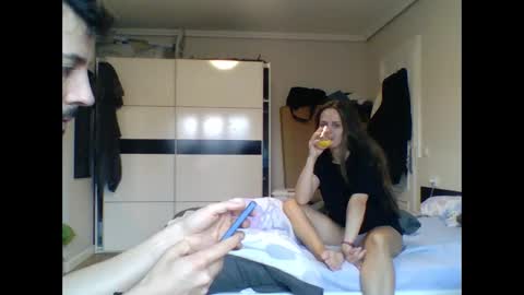 sexopareja332023 online show from 01-03-25, 10:41