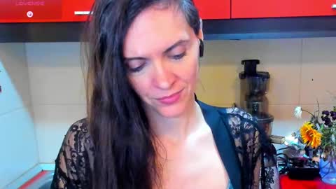 Snapshot of sexqueen1111 chatting on 01-25-25, 10:29 sexqueen1111 online show from 01-25-25, 10:29