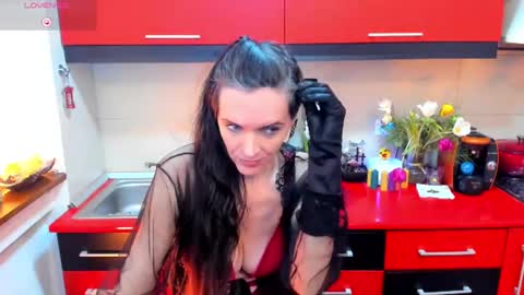 Snapshot of sexqueen1111 chatting on 02-03-25, 08:13 sexqueen1111 online show from 02-03-25, 08:13