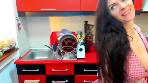 Snapshot of sexqueen1111 chatting on 02-08-25, 04:36 sexqueen1111 online show from 02-08-25, 04:36