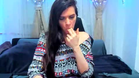 Snapshot of sexqueen1111 chatting on 09-10-25, 06:41 sexqueen1111 online show from 09-10-25, 06:41