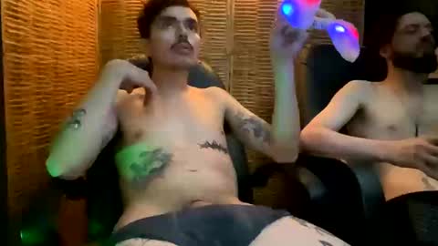 Snapshot of sexsfreak1 chatting on 09-28-25, 07:03 sexsfreak1 online show from 09-28-25, 07:03