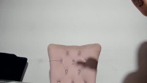 SARA    online show from 10-14-25, 12:00