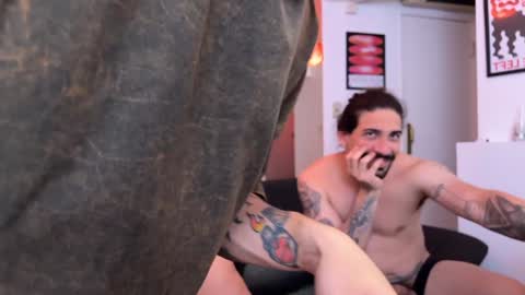 Andrea online show from 10-31-25, 01:28