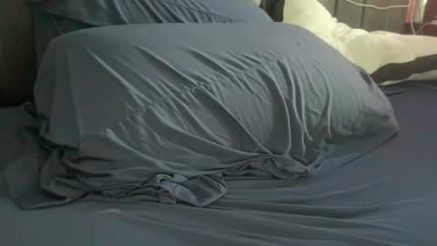 Snapshot of sexxfreak21 chatting on 10-15-25, 06:30 sexxfreak21 online show from 10-15-25, 06:30