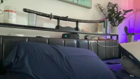 Snapshot of sexxfreak21 chatting on 10-21-25, 06:19 sexxfreak21 online show from 10-21-25, 06:19