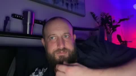 Snapshot of sexxfreak21 chatting on 12-14-25, 10:20 sexxfreak21 online show from 12-14-25, 10:20