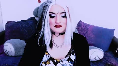 Snapshot of sexxx_queen chatting on 02-05-25, 08:04 sexxx_queen online show from 02-05-25, 08:04