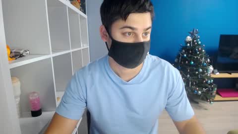 Snapshot of sexxxdickbig chatting on 12-28-24, 06:39 Tommy online show from 12-28-24, 06:39