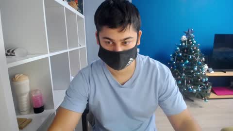 Snapshot of sexxxdickbig chatting on 12-30-24, 07:26 Tommy online show from 12-30-24, 07:26
