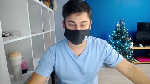 Snapshot of sexxxdickbig chatting on 01-02-25, 06:12 Tommy online show from 01-02-25, 06:12