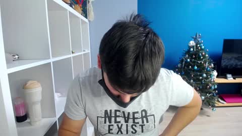 Snapshot of sexxxdickbig chatting on 01-04-25, 02:14 Tommy online show from 01-04-25, 02:14