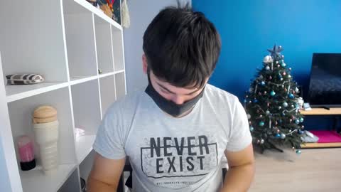 Snapshot of sexxxdickbig chatting on 01-09-25, 09:06 Tommy online show from 01-09-25, 09:06