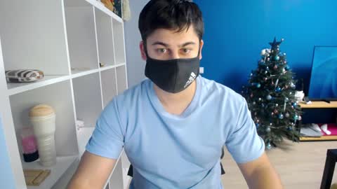 Snapshot of sexxxdickbig chatting on 01-12-25, 03:03 Tommy online show from 01-12-25, 03:03