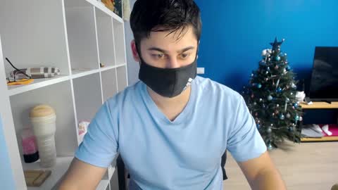 Snapshot of sexxxdickbig chatting on 01-12-25, 07:42 Tommy online show from 01-12-25, 07:42