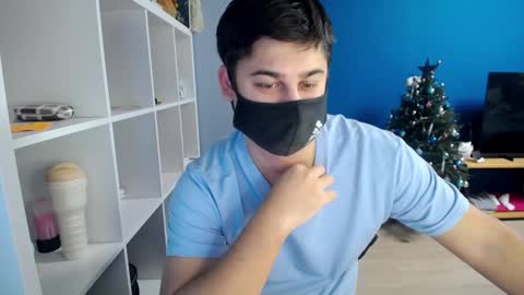 Snapshot of sexxxdickbig chatting on 01-13-25, 05:02 Tommy online show from 01-13-25, 05:02