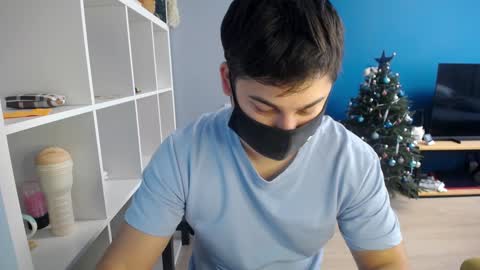 Snapshot of sexxxdickbig chatting on 01-15-25, 07:26 Tommy online show from 01-15-25, 07:26